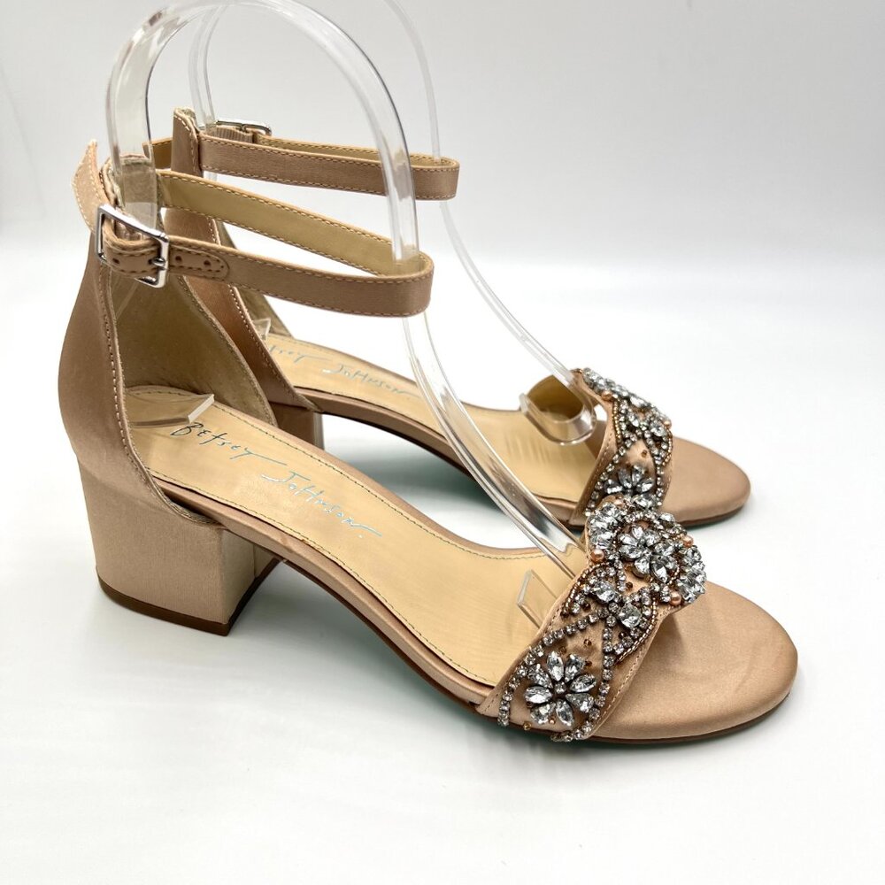6W 6 WIDE WIDTH Betsey Johnson Mel Champagne Jeweled Heels Dress Sandals Shoes